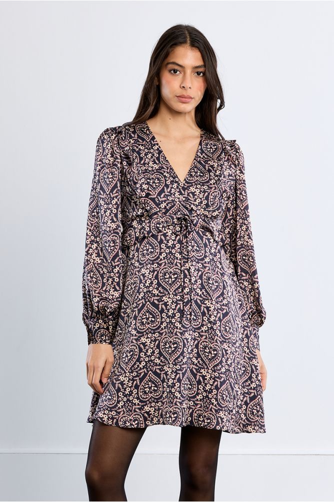 Vestido corto de manga larga con estampado