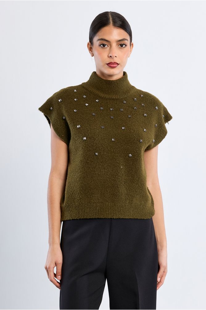 Pull sans manches clouté