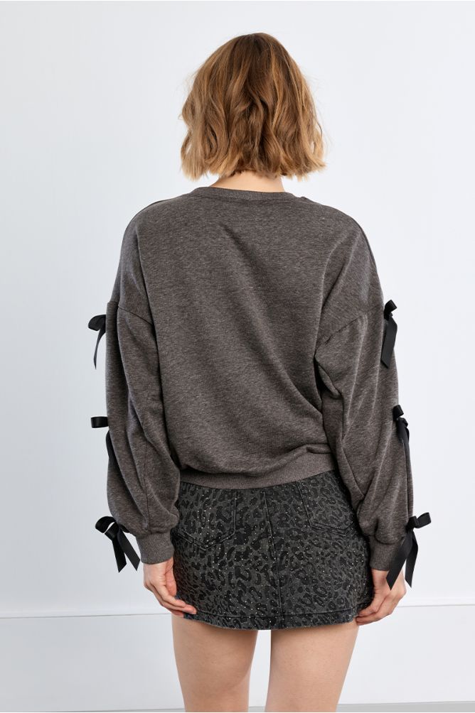 Plain sweatshirt with bows
