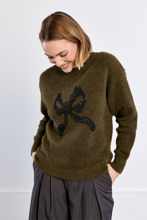 Pull en maille, motif nœud