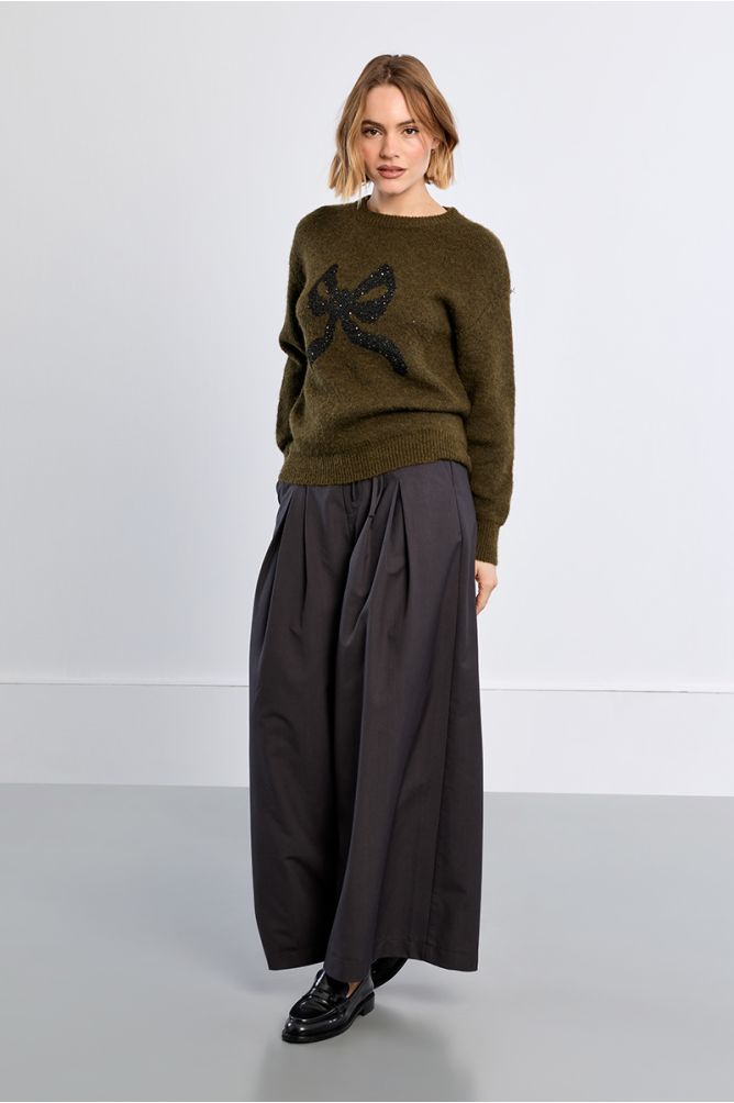 Pull en maille, motif nœud