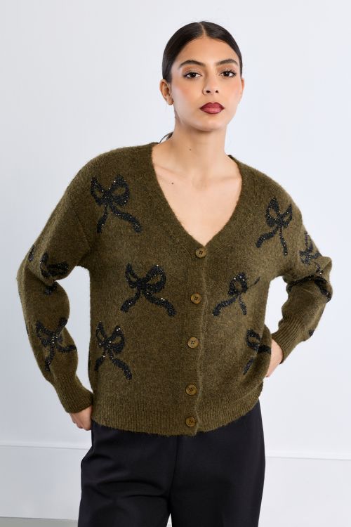 Cardigan en maille, motifs nœuds