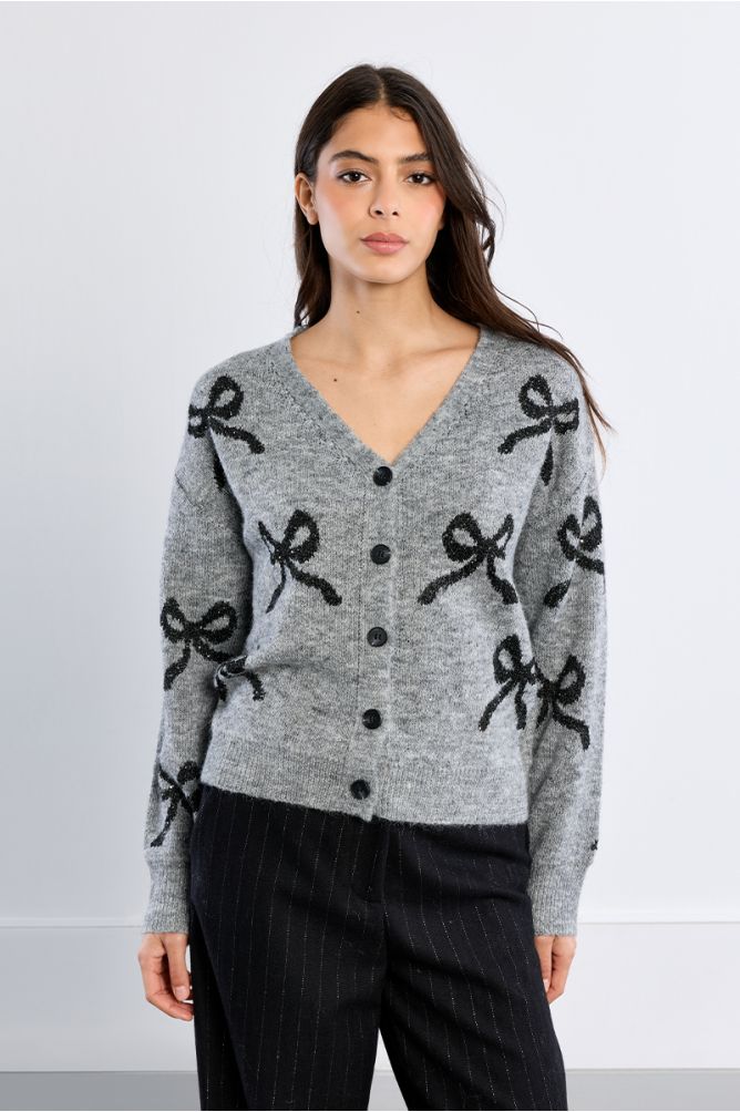 Knitted cardigan, bow patterns