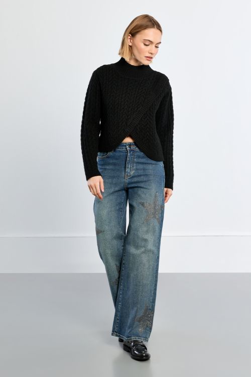 Cable-knit sweater, asymmetrical
