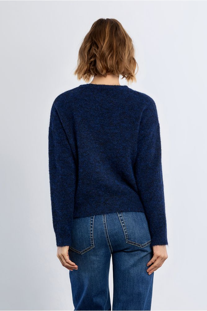 Knitted sweater, with sequins
