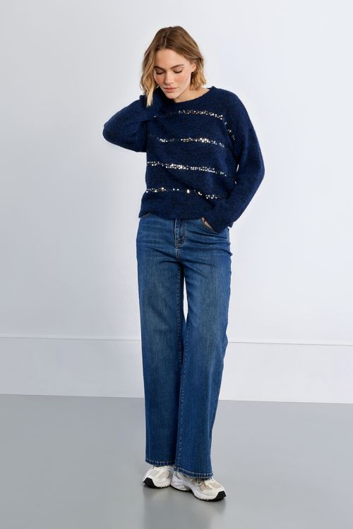 Knitted sweater, with sequins