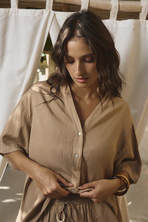 Wide shirt