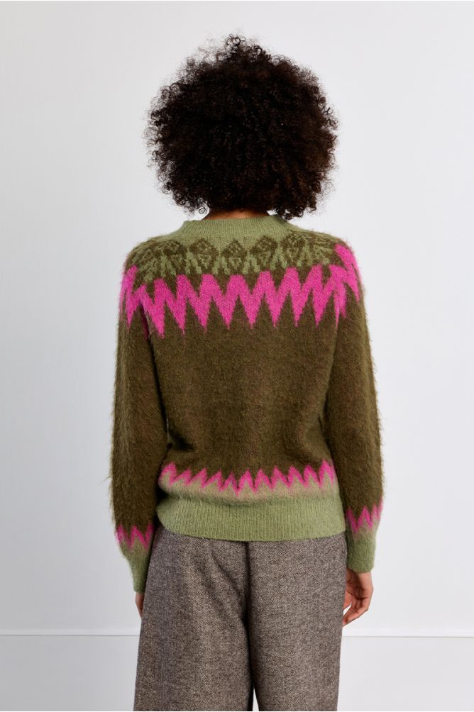 Sweater with geometric patterns