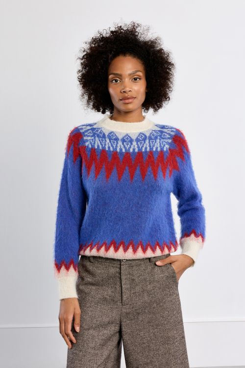 Sweater with geometric patterns