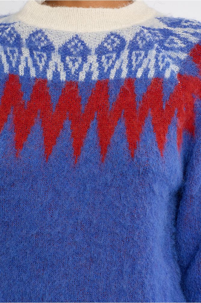 Sweater with geometric patterns