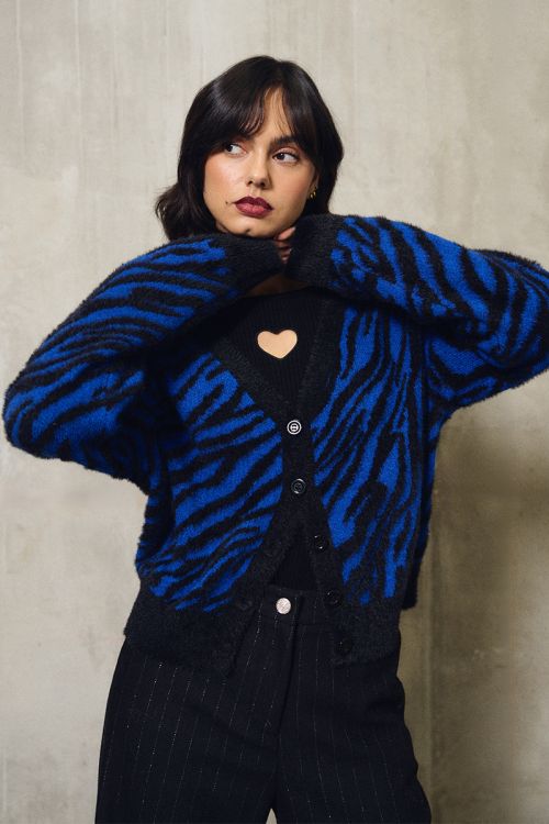 Cardigan zébré en maille duveteuse