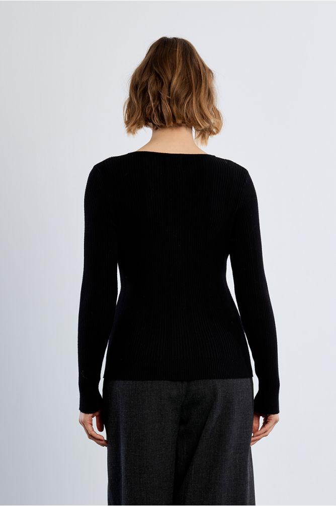 Ribbed sweater, heart opening