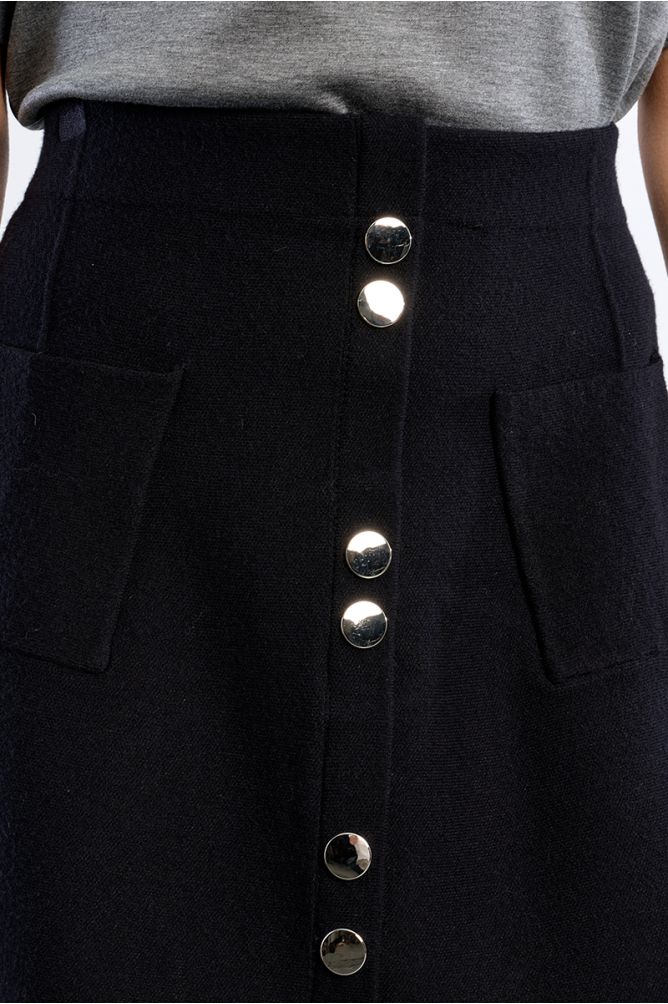 Falda corta detalle botones 