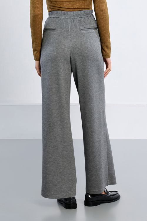 Pantalón largo perneras anchas