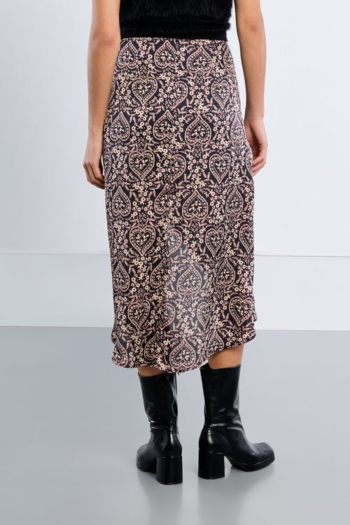 Falda larga asimétrica con estampado