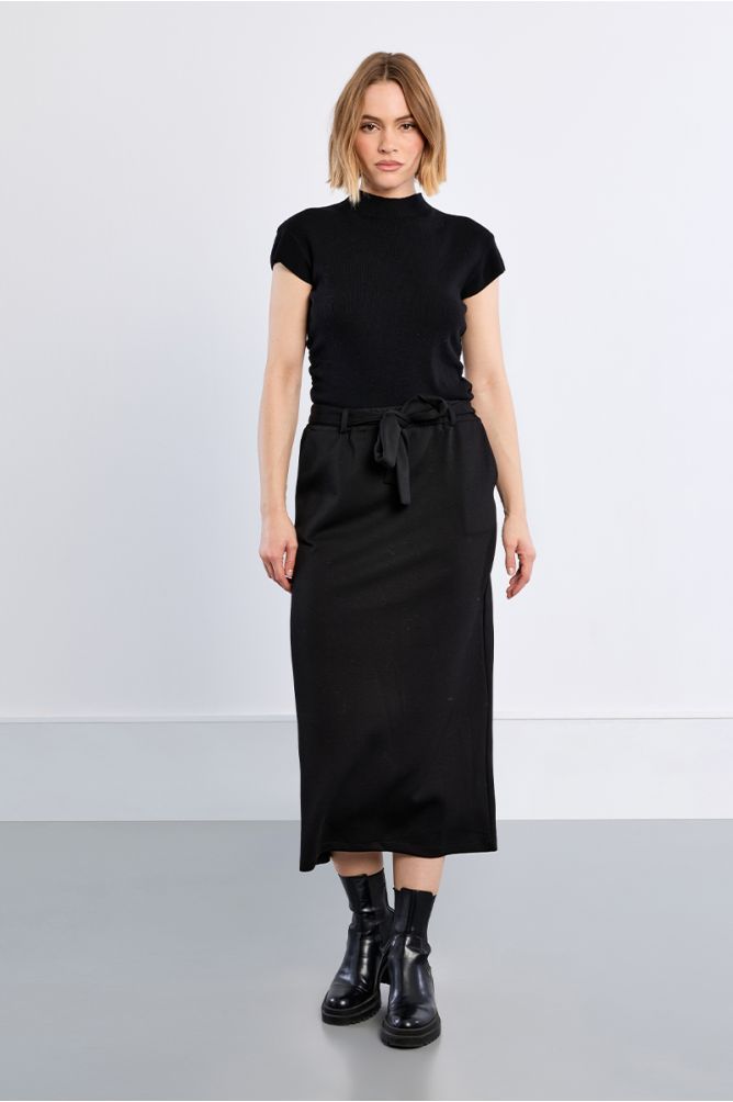 Falda larga detalle lazada