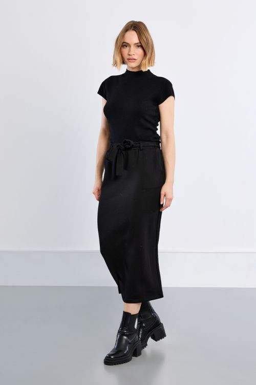 Falda larga detalle lazada
