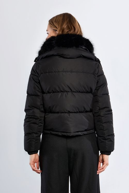 Chaqueta acolchada con cuello de peluche