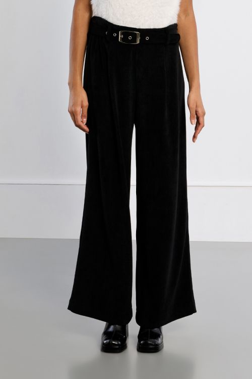 Pantalón largo tipo cullote con cinturón 