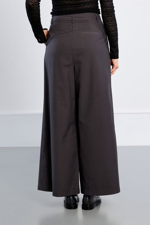 Baggy trousers, pleated