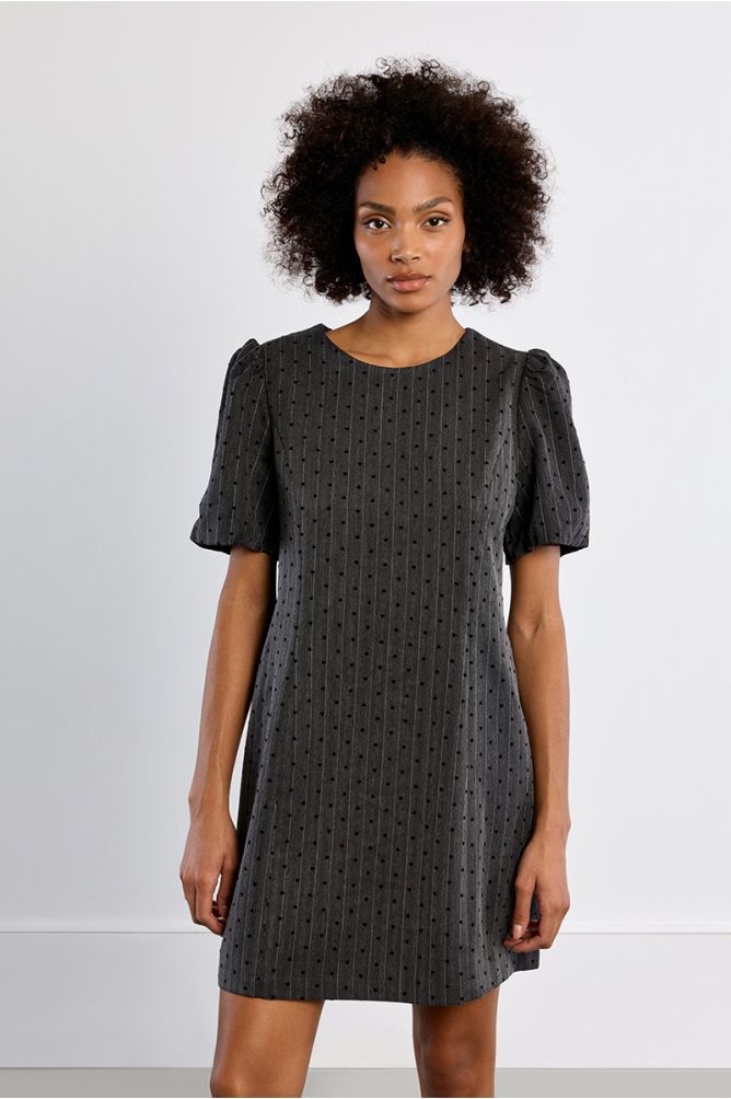 Vestido de manga corta abullonada con estampado