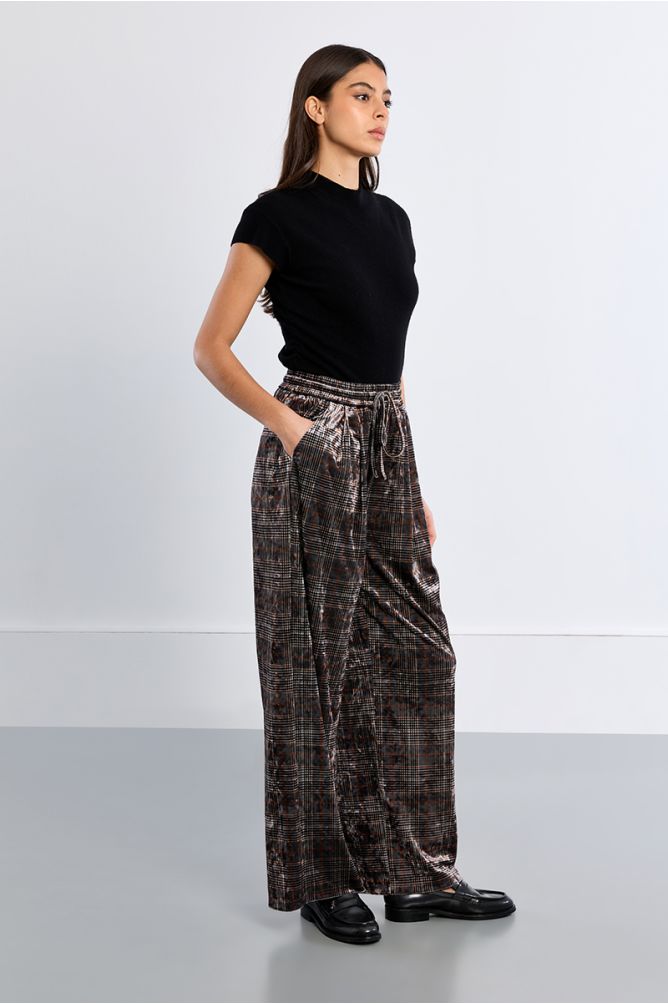 Velvet pants, checked