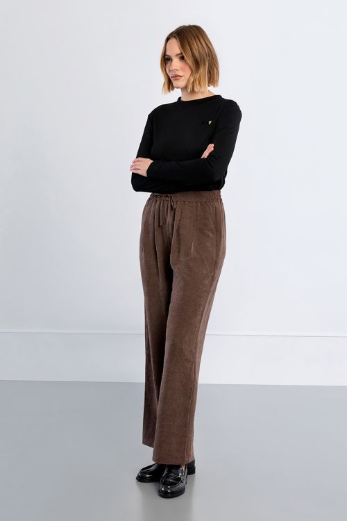 Pantalón largo perneras anchas