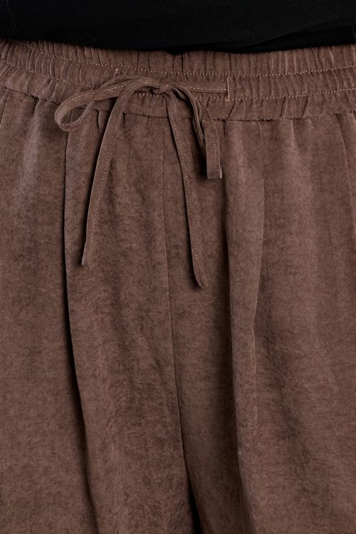 Pantalón largo perneras anchas