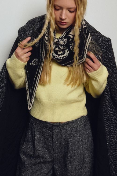 Bandana scarf, knitted