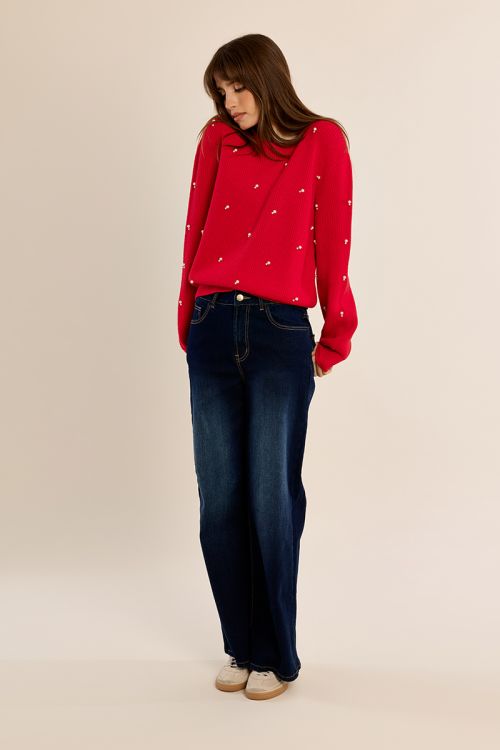 Knitted sweater, with beads