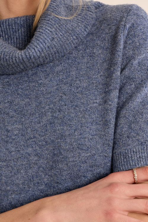 Short-sleeved sweater, cowl neck