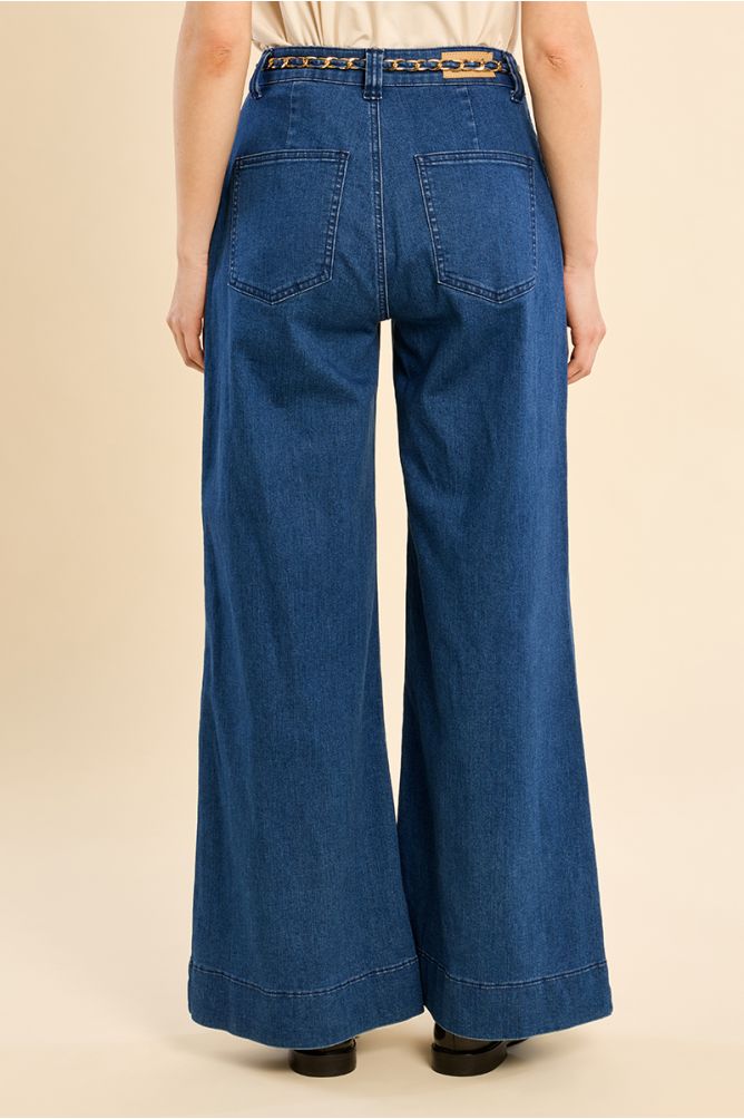 Pantalón vaquero perneras anchas