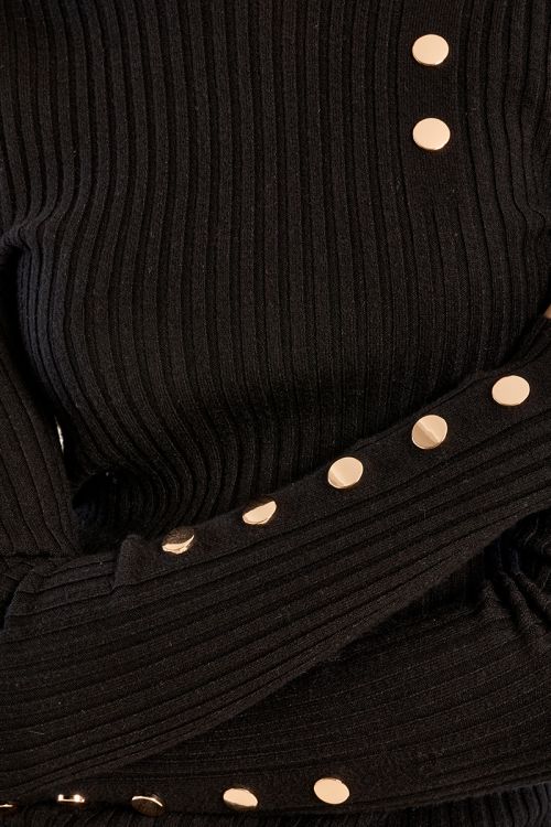 Pull en maille côtelée, à boutons dorés