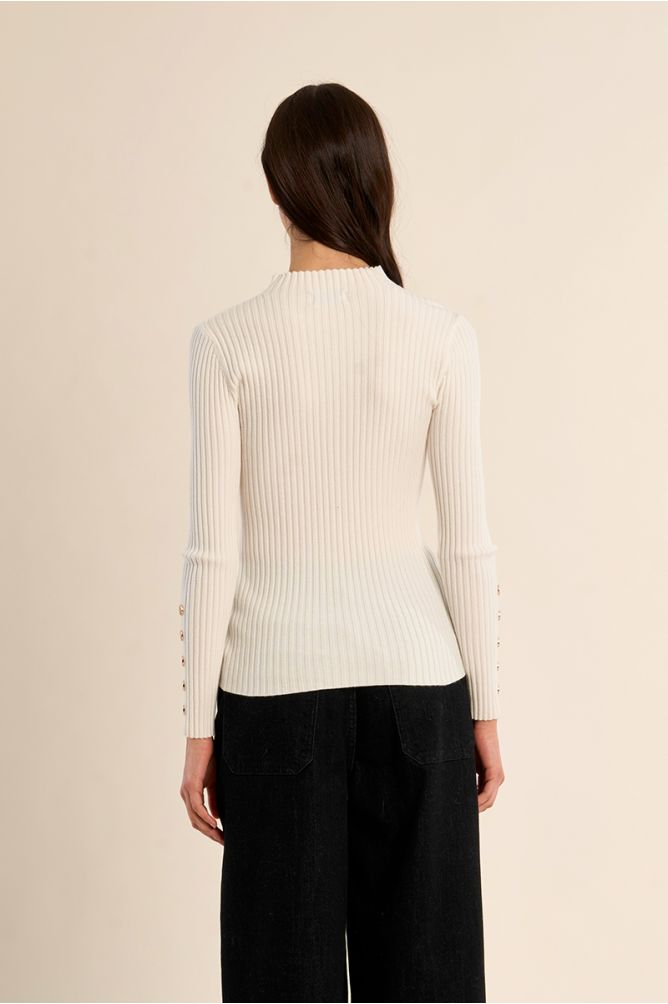 Ribbed knit sweater with gold buttons